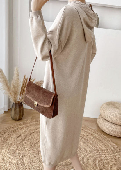 アプリコット ボタン付き ニットワンピース ウエストシェイプ 冬